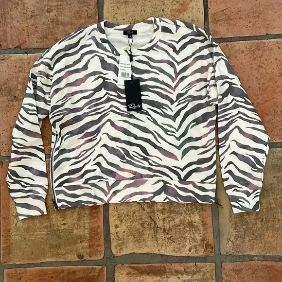 💎HP ✨ RAILS Marlo Animal Zebra Print Side Zippers Sweatshirt Size XS Ivory NWT - Picture 3 of 11